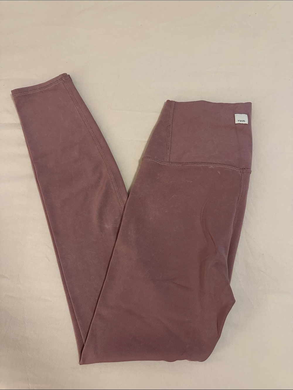 Vuori Women's Leggings in Mauve